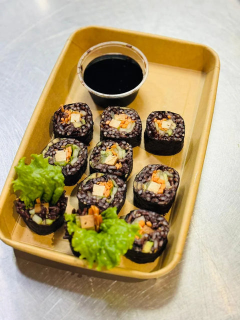 Smoked Chicken Kimbap - Fresh - Made With Organic Ingredients - Box